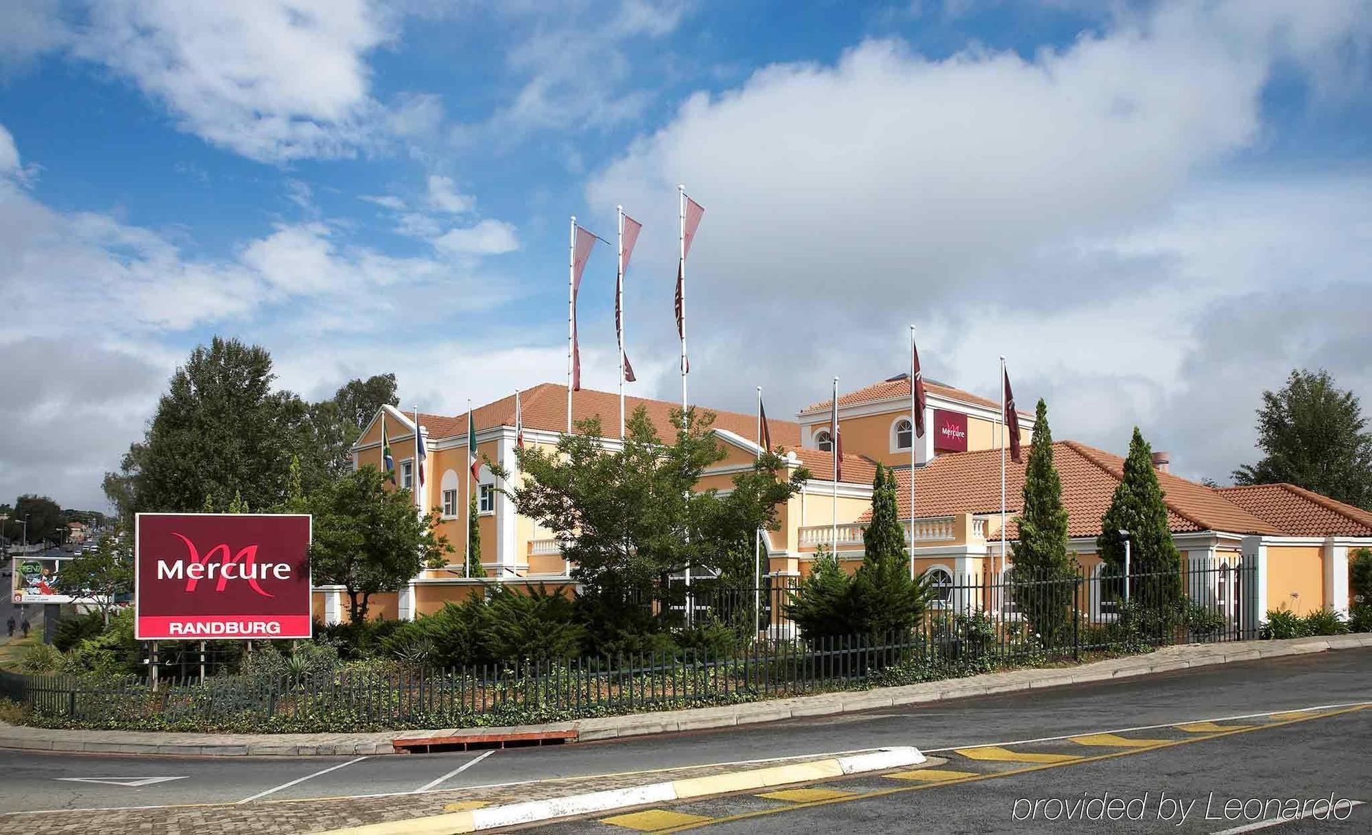 Mercure Johannesburg Randburg Hotel Exterior photo